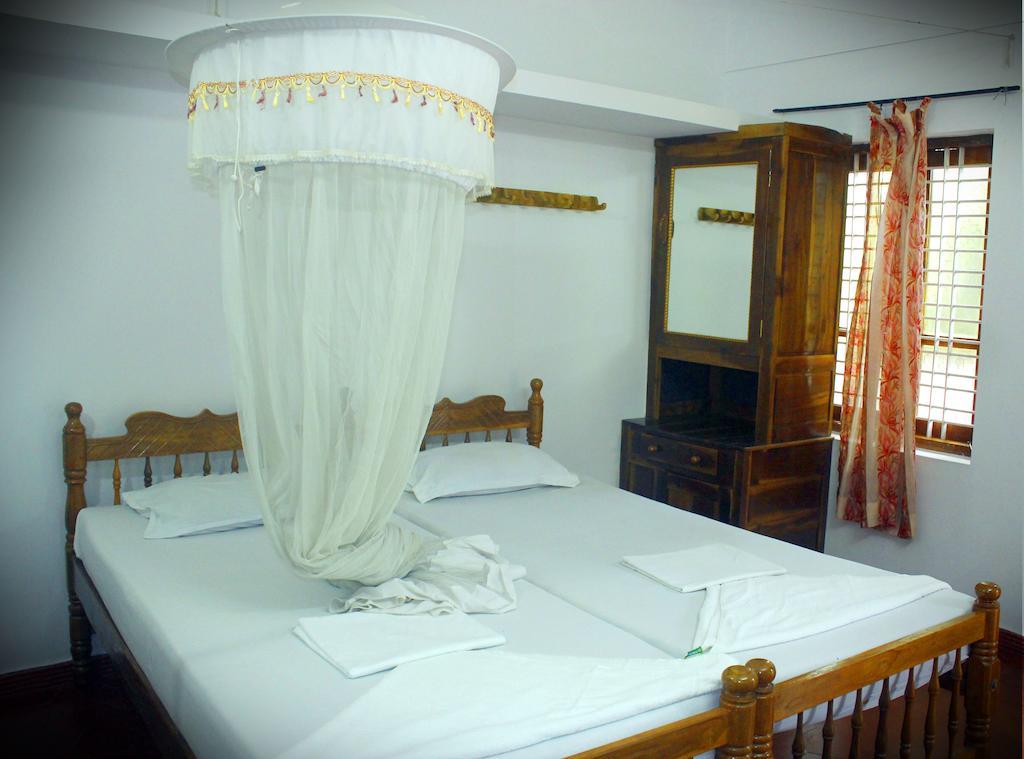 Jickys Nest Hotel Varkala Szoba fotó