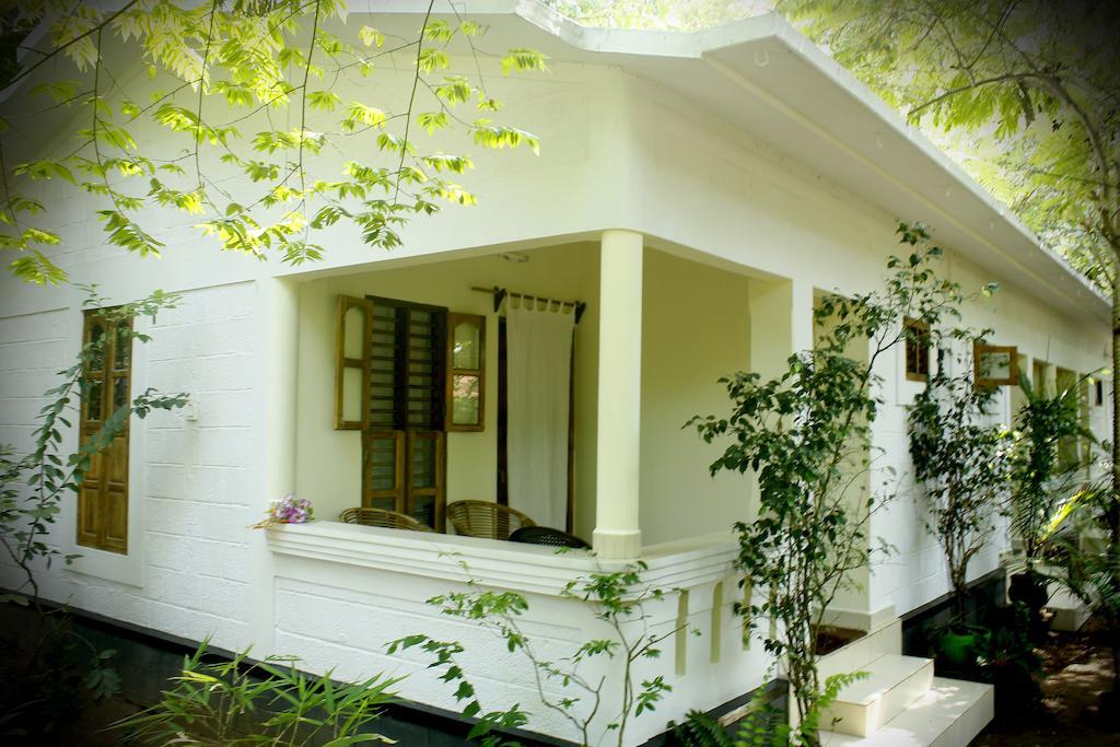Jickys Nest Hotel Varkala Szoba fotó