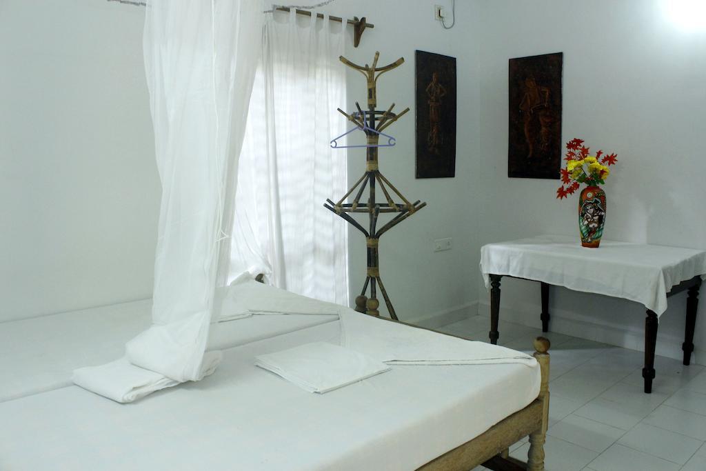 Jickys Nest Hotel Varkala Szoba fotó